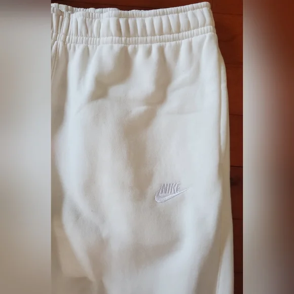 Nike White Sweatpants Size XL NWT - Picture 2 of 4